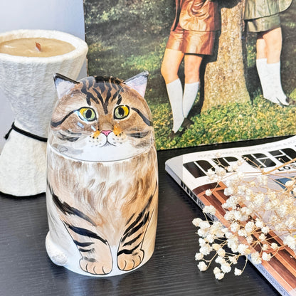 Custom Cat Memorial Portrait Urn, Handmade Cat Keepsake Urn for Ashes