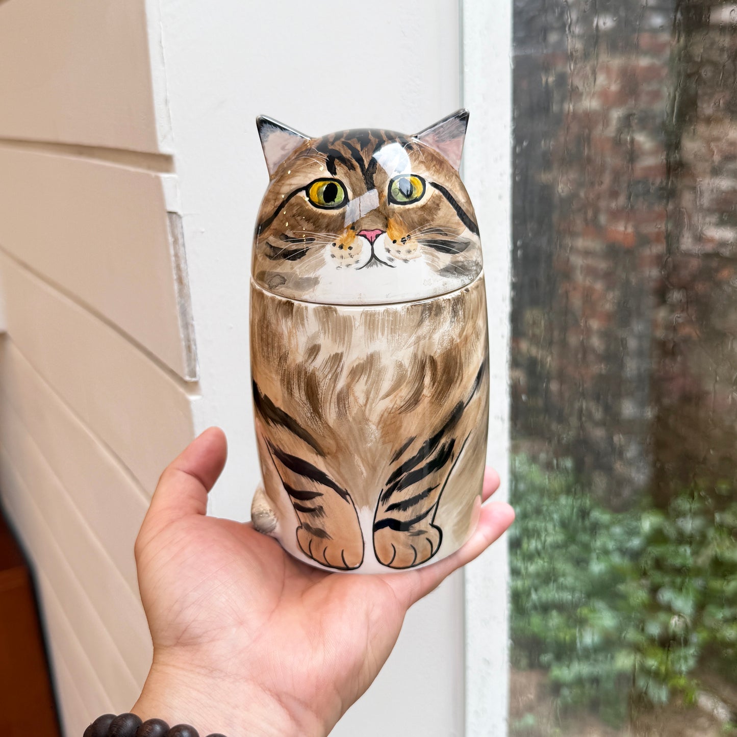 Custom Cat Memorial Portrait Urn, Handmade Cat Keepsake Urn for Ashes