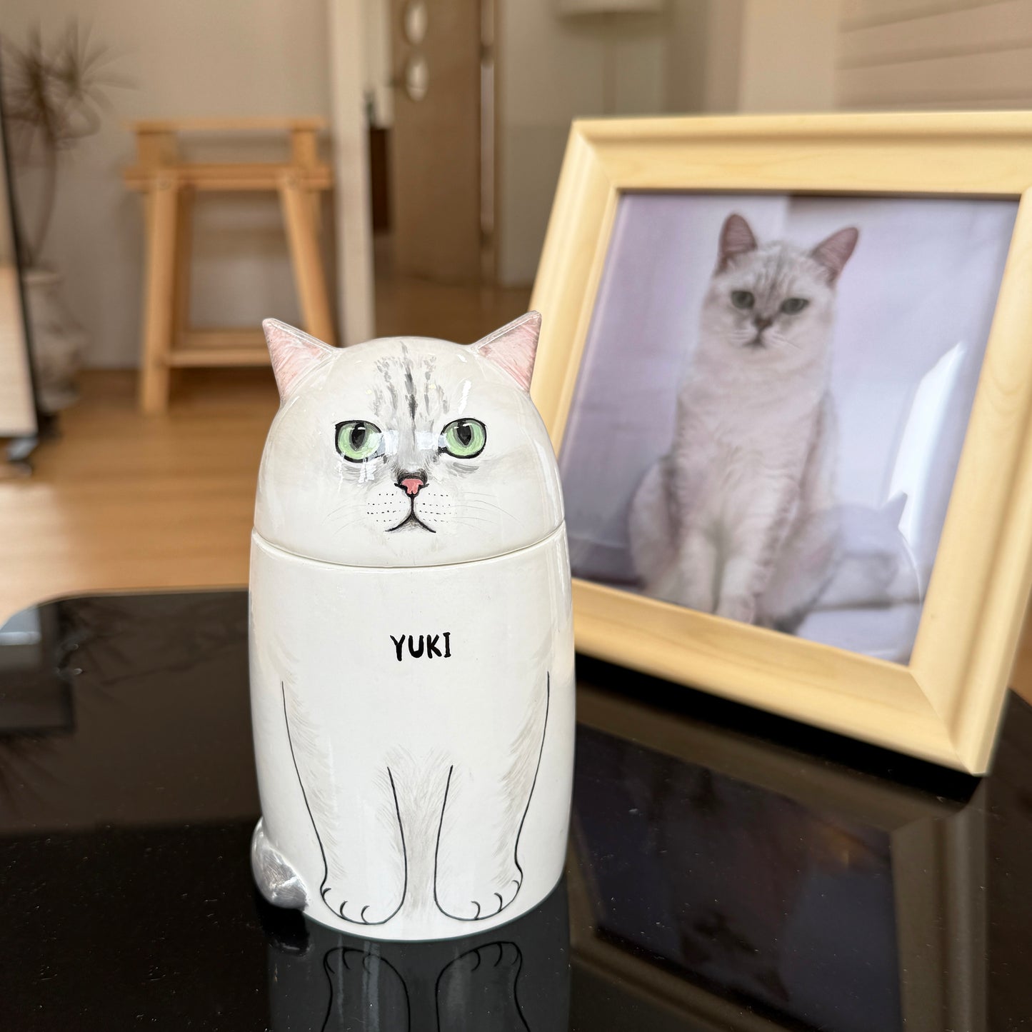 Personalized Hand-Painted Cat Memorial Urn, Ceramic Urn For Pet