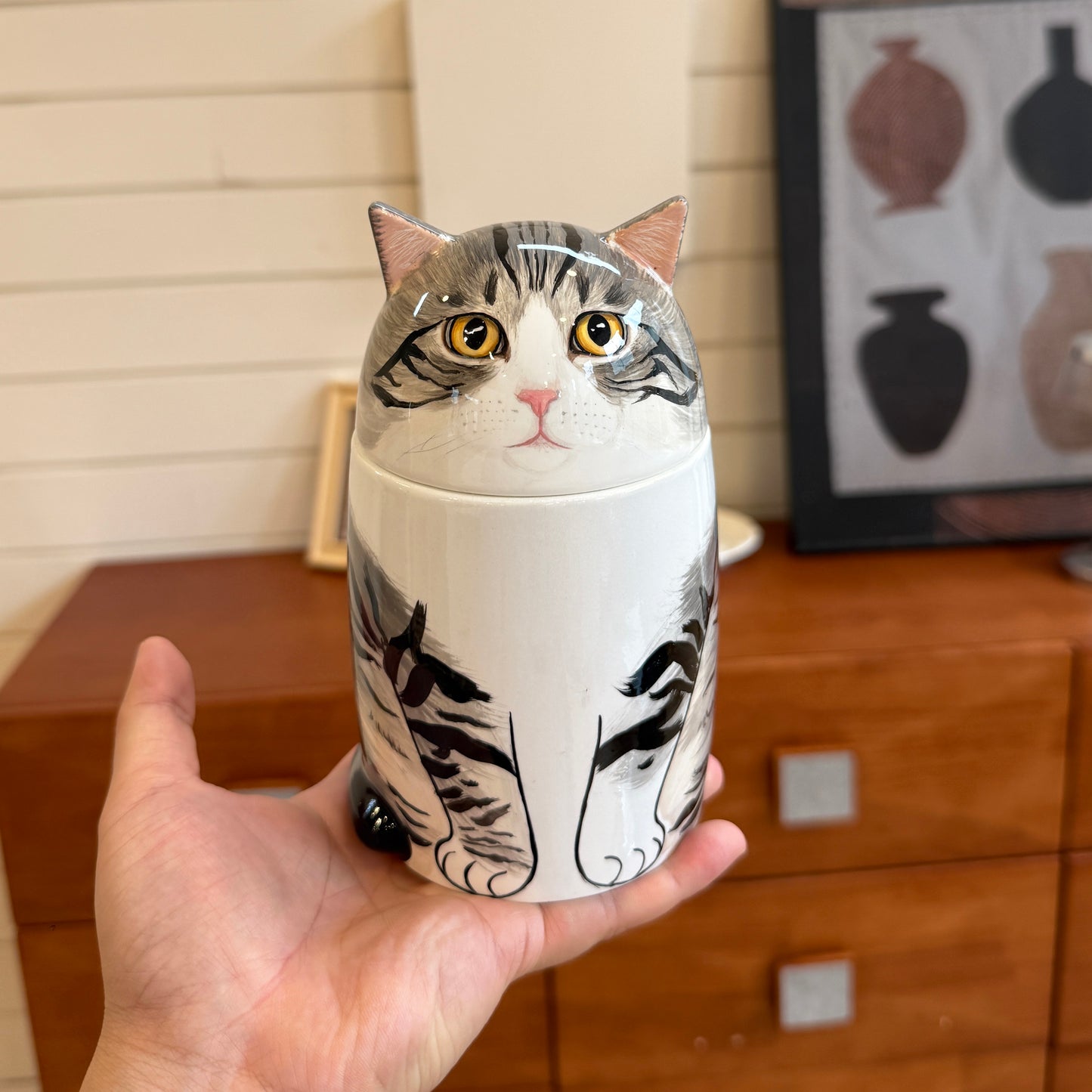 Custom Cat Memorial Urn - Handcrafted Ceramic Urn for Cat