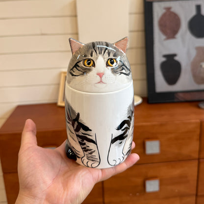 Custom Cat Memorial Urn - Handcrafted Ceramic Urn for Cat
